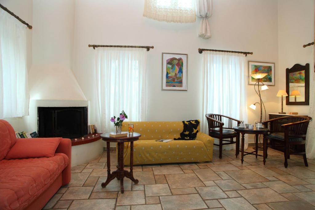 Kydonies Villas Frinion Room photo
